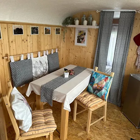 Willa Horska Maringotka Na Farme Klíny Zewnętrze zdjęcie